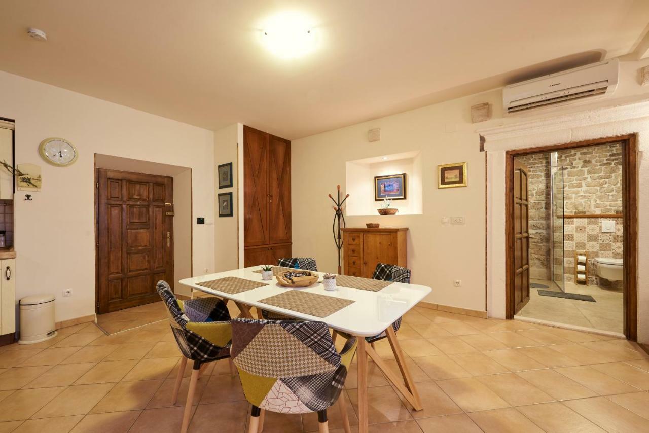 Apartment Capo Residence - Old Town - Parking Trogir Exteriér fotografie